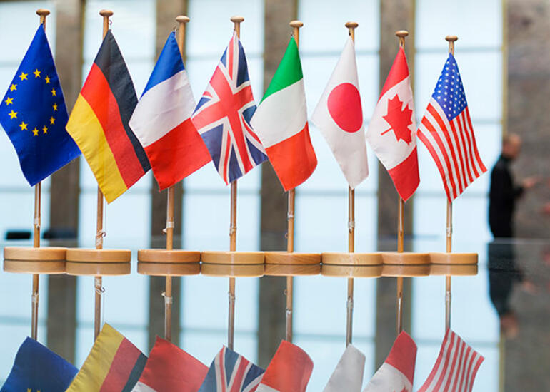 G7 Rusiya almazına da sanksiya tətbiq edir