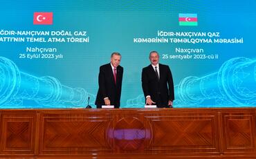 Prezident İlham Əliyev və Prezident Rəcəb Tayyib Ərdoğan İğdır-Naxçıvan qaz kəmərinin təməlinin qoyulması mərasimində iştirak ediblər