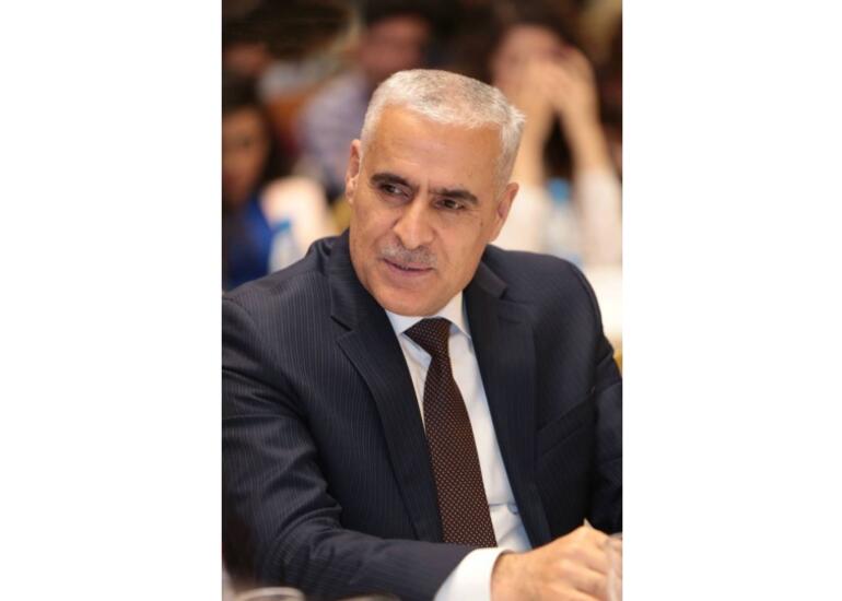 Sözünə sadiq LİDER