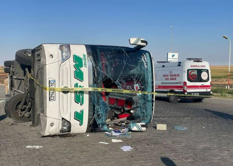 Türkiyədə avtobus aşıb, 2 nəfər ölüb, 25 nəfər yaralanıb