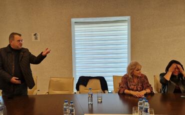 Mətbuat Şurasında “Şöhrət” ordenli jurnalist Flora Xəlilzadənin 70 illiyinə həsr olunmuş toplantı keçirilib