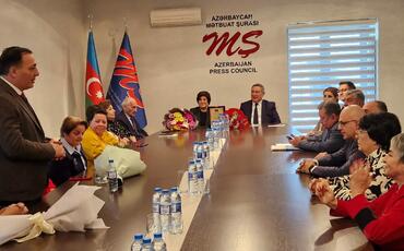 Mətbuat Şurasında “Şöhrət” ordenli jurnalist Flora Xəlilzadənin 70 illiyinə həsr olunmuş toplantı keçirilib