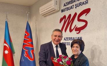 Mətbuat Şurasında “Şöhrət” ordenli jurnalist Flora Xəlilzadənin 70 illiyinə həsr olunmuş toplantı keçirilib