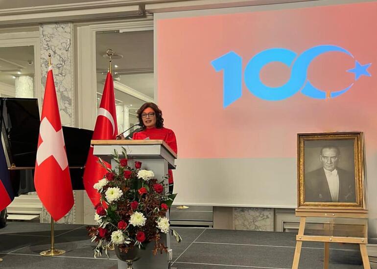 Günay Əfəndiyeva İsveçrədə  Türkiyənin 100 illiyinə həsr olunmuş tədbirdə iştirak edib