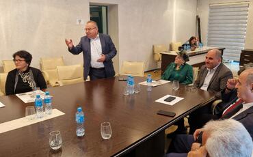 Mətbuat Şurasında veteran jurnalist Adil İrşadoğlunun 70 illik yubileyi qeyd edilib