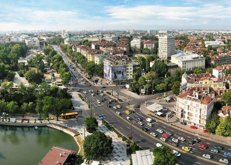 Rusiya Ukraynaya görə Bolqarıstanda bu şirkəti hədəf alıb