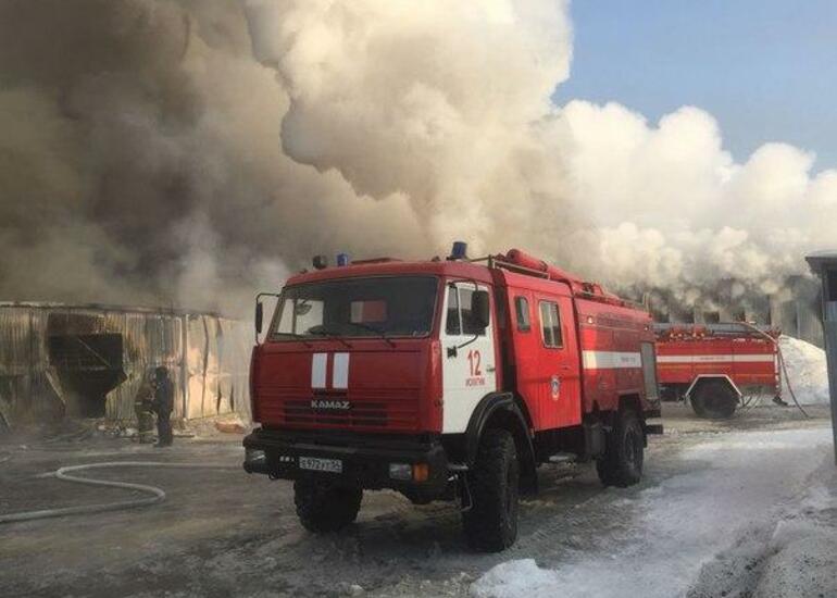 Rostovun məşhur bazarındakı yanğın söndürüldü