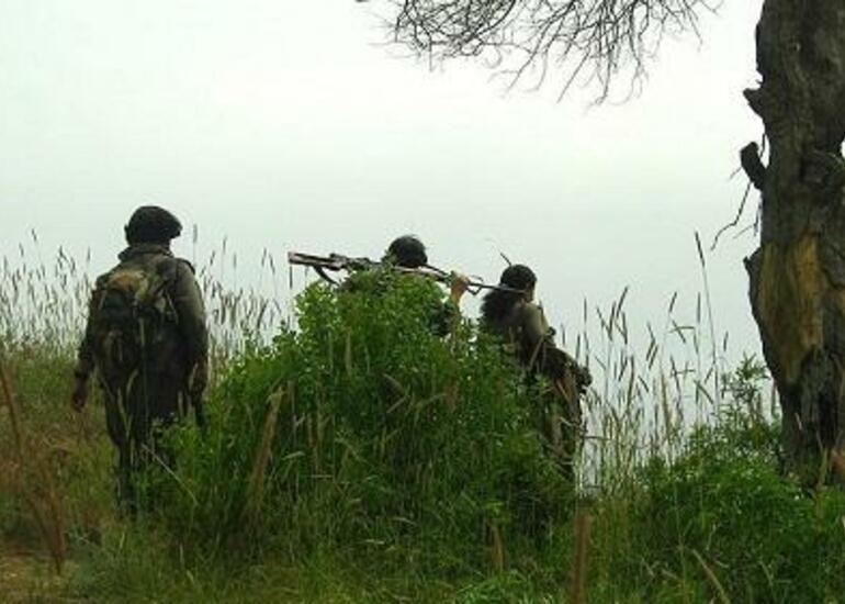 PKK Türkiyə ilə sərhəddə xəndək qazır