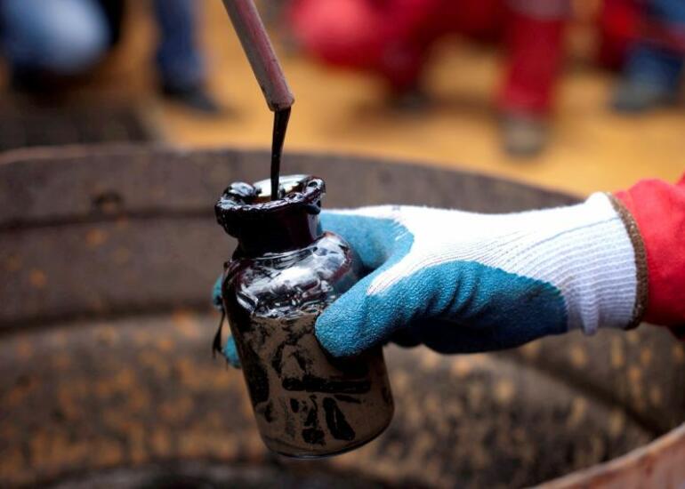 Dünya bazarlarında neftin qiyməti 87 dollara yaxınlaşıb