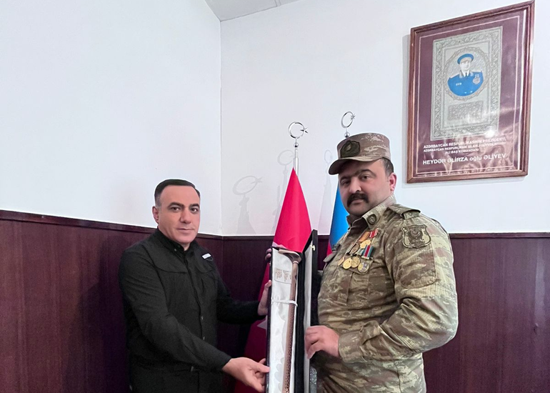Türkiyə Jandarma Komutanı Vətən müharibəsi qazisinə əsa göndərdi