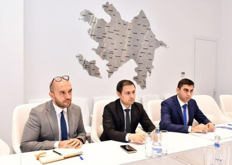 Mədəniyyət naziri Adil Kərimli üçüncü “Yüksəliş” müsabiqəsinin qalibləri ilə görüşüb