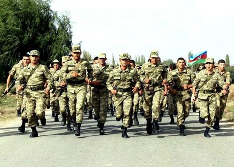 Azərbaycanda hərbçilərin pensiya yaşı artırıldı