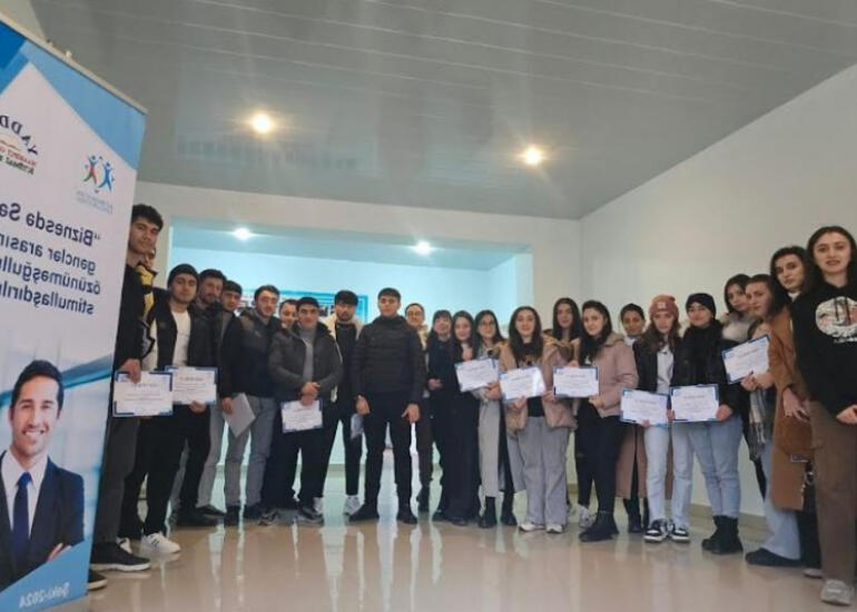Region gəncləri "startup"larla bağlı maarifləndirilirlər