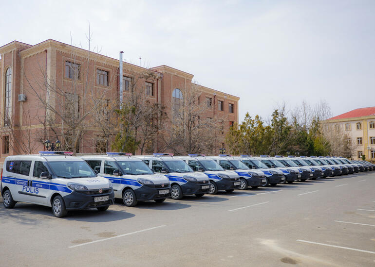 Naxçıvan polisinə 20 yeni xidməti avtomobil verilib - FOTO