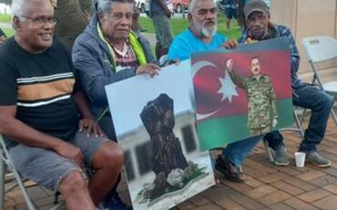 Yeni Kaledoniyada aksiyada Azərbaycan Prezidentinin və "Dəmir Yumruğ"un plakatları qaldırılıb