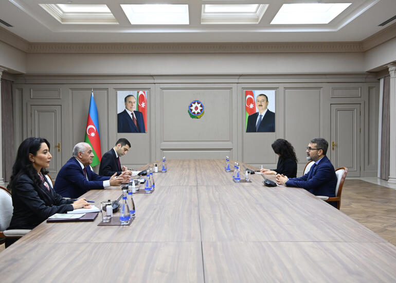 Baş nazir Məhərrəm Kılıçla görüşdü