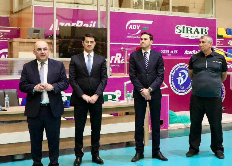 Qızıl Avropa Liqasına hazırlaşan voleybolçularla görüş olub