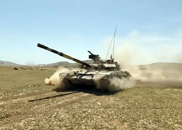 Azərbaycan Ordusunda tank bölmələrinin döyüş hazırlığı məşğələləri keçirilir