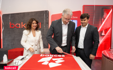 Bakcell Fəvvarələr Meydanında yeni innovativ mağazasını təqdim etdi!