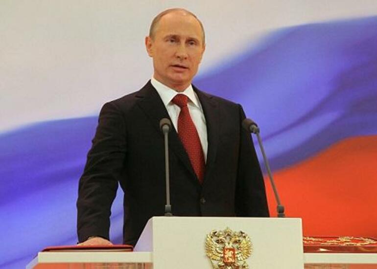 Putinin andiçmə mərasimi başladı - Canlı