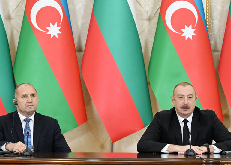 Prezidentlər mətbuata bəyanatlarla çıxış edir
