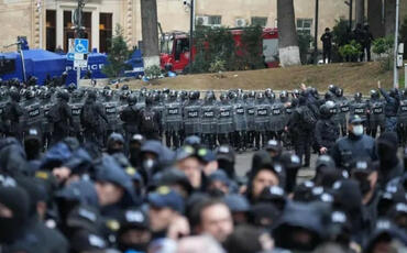 Tbilisidə etirazçılarla polis arasında qarşıdurma baş verib