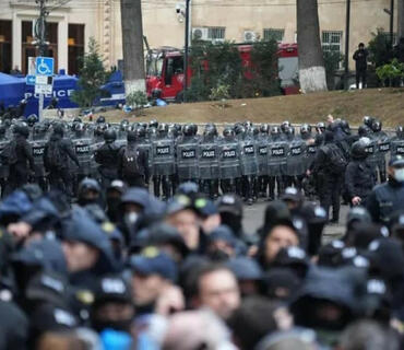Tbilisidə etirazçılarla polis arasında qarşıdurma baş verib