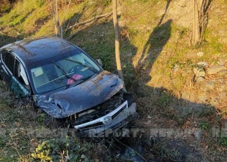 “Toyota” maneəyə çırpıldı: ölən var