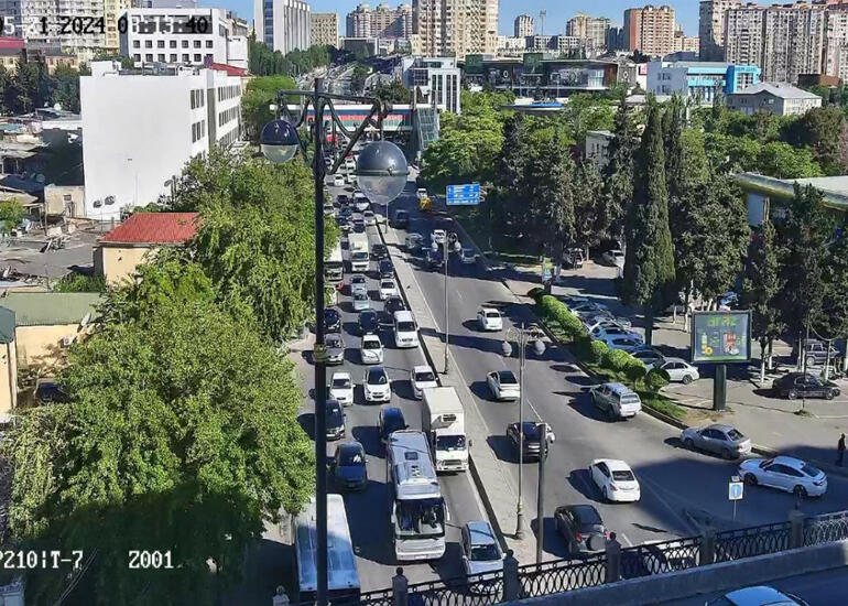 Bakıda sıxlıq olan yollar - SİYAHI