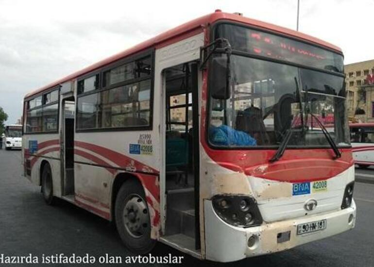 Bakıda avtobusdan yıxılan qadın təkərin altında qalaraq öldü