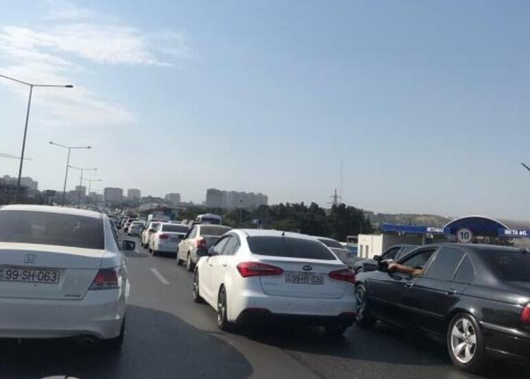 Bu yollarda sıxlıq yarandı