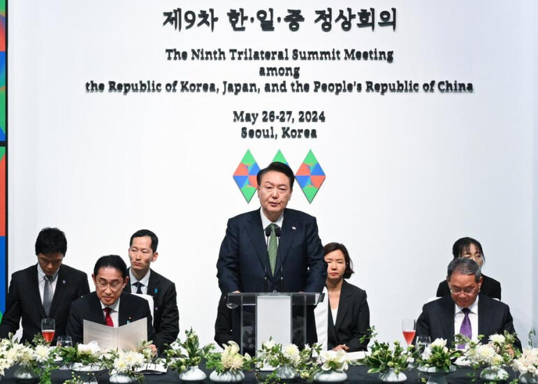 Seulda Çin, Yaponiya və Cənubi Koreya liderlərinin toplantısı keçirilir