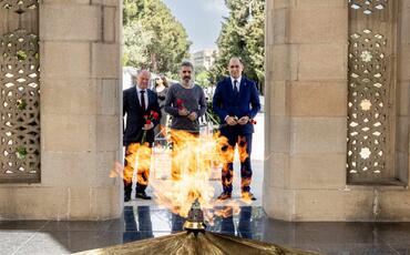 Bakıda «Yalnız deylsən» coşqusu