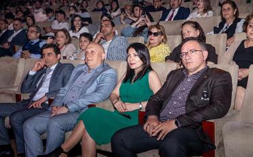 Bakıda «Yalnız deylsən» coşqusu