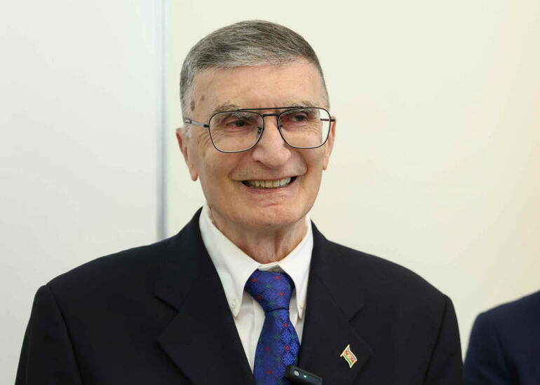 Aziz Sancar: “Azərbaycanda ilk dəfə Ədalət Muradovun dəvəti ilə olmuşam”