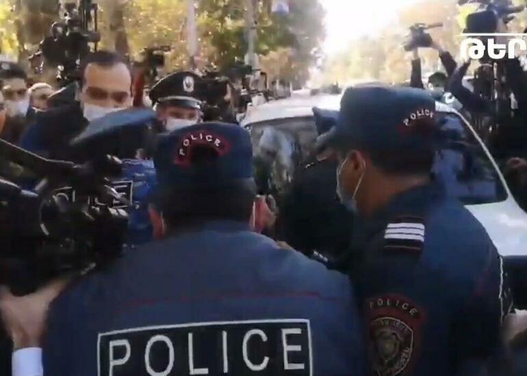 İrəvandakı etirazlar tədricən sönür - Arutyunyan