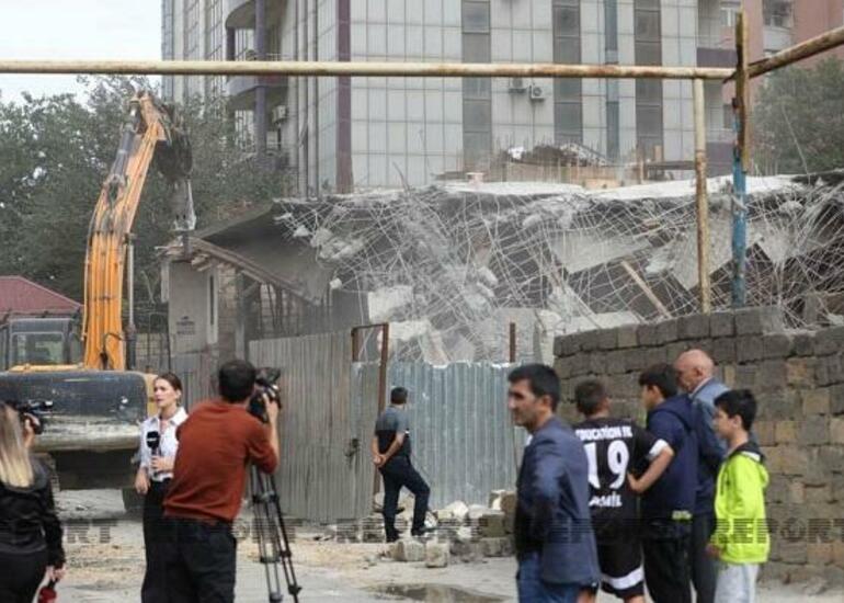 Bakıda "Ətçilər" kimi tanınan ərazidə söküntü başladı - Video