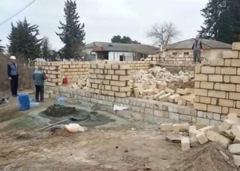 Qubada qanunsuz tikintinin qarşısı alındı - Video