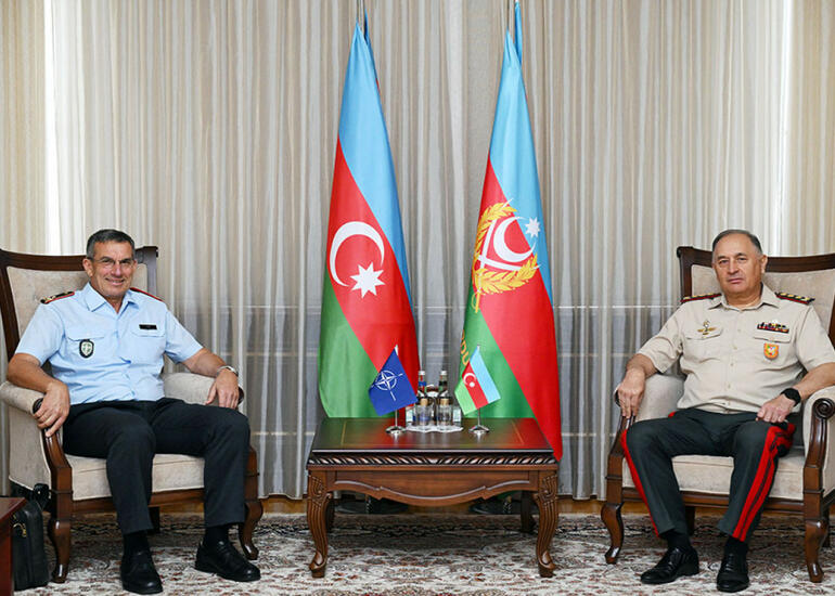 Kərim Vəliyev NATO generalı ilə görüşdü