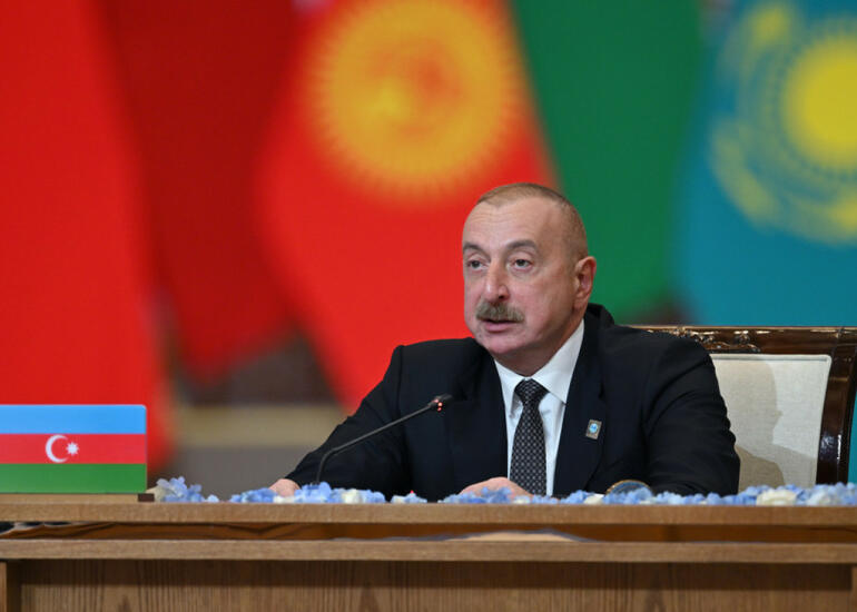 İlham Əliyev Astanada mühüm görüşdə çıxış etdi - Foto