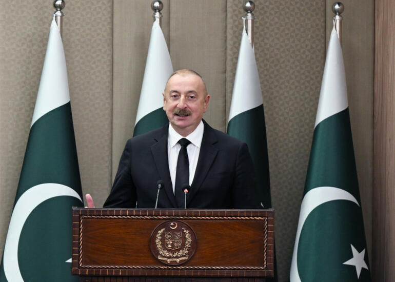 Əliyev: Qardaşım ondan ayağa qalxmasını xahiş etdi ki...