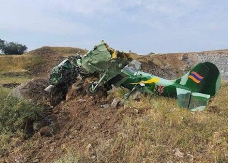 Ermənistanda hərbi təyyarə qəzaya uğradı, pilotlar öldü - Foto