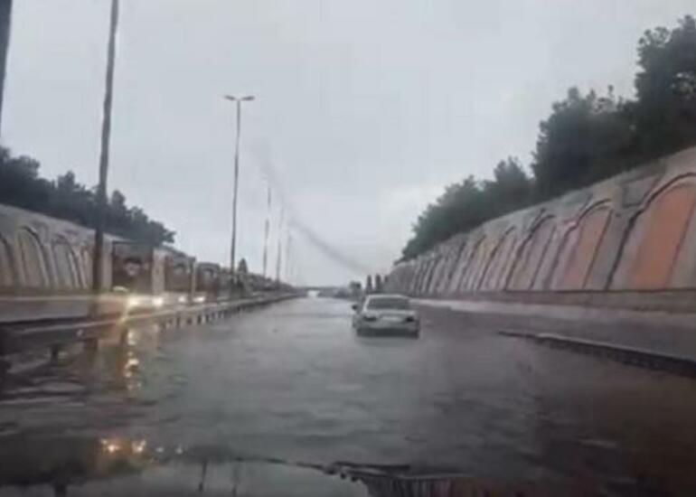 Gəncə-Bakı yolunu sel basdı, alternativ yolda torpaq...