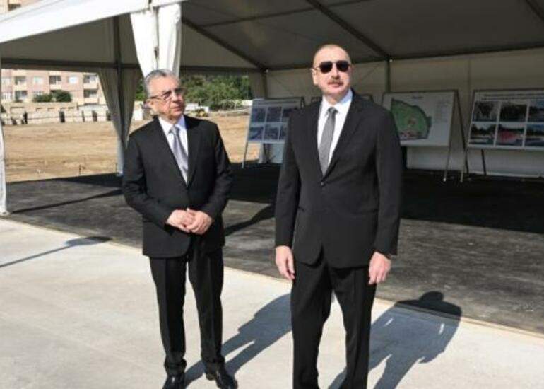 Prezident “Gənclik” metrosu yanında yaradılan yeni parkda - Foto