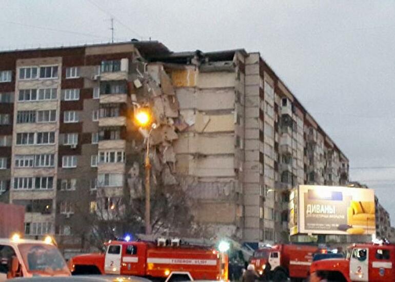 Rusiyada yaşayış binasında partlayış: ölənlər var