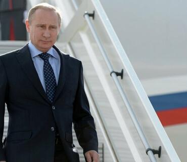 Putin: Dollar silah kimi istifadə olunur, bu, böyük səhvdir