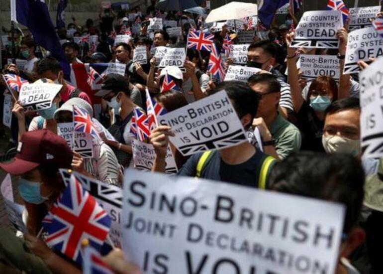 Britaniyada iğtişaşlar: 380 nəfər saxlanıldı