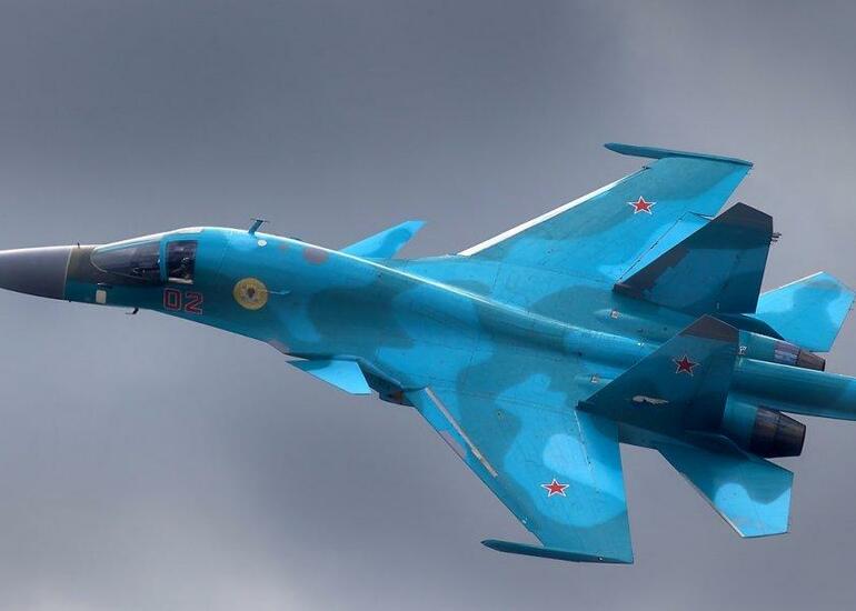 Ukrayna Rusiyada aviabazanı vurdu: Su-34 məhv edildi