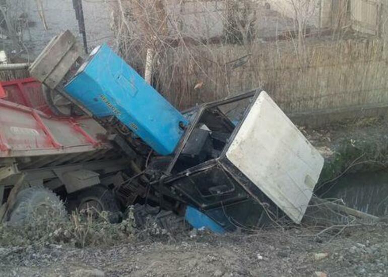 20 yaşlı gənc sükan arxasında qəfil öldü