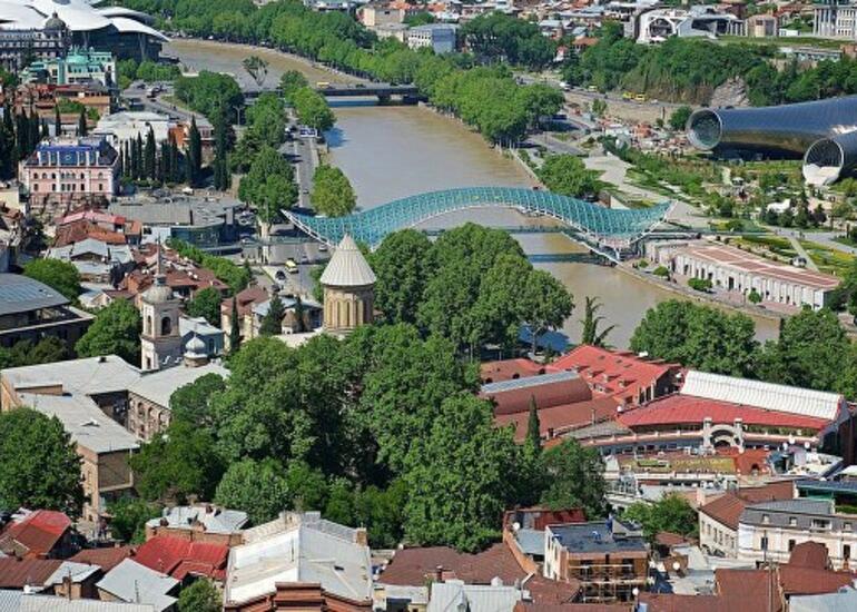 Tiflisdən dünyaya çağırış: Müdaxilə etməyin!